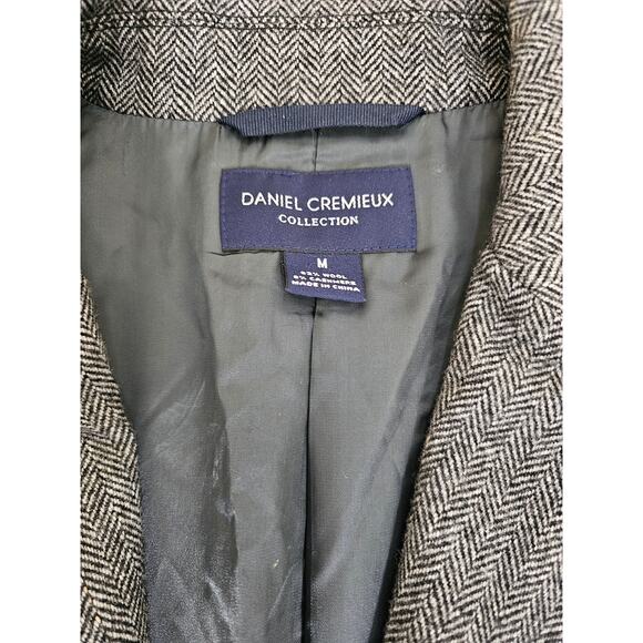 Daniel Cremieux gray herringbone blazer. Wool and cashmere . Mens Size Medium - Picture 3 of 11